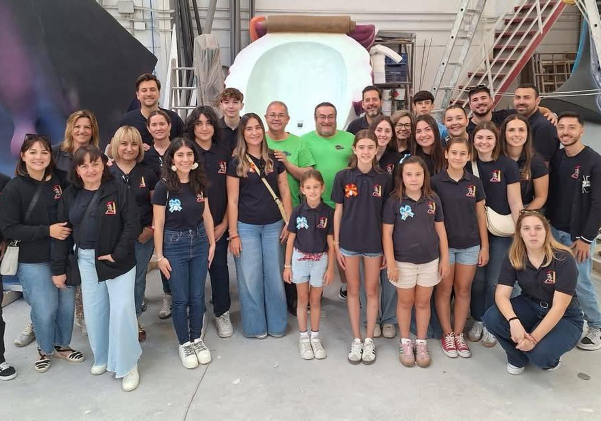 The 'foguerers' of La Ceràmica at the Palacio i Serra workshop.