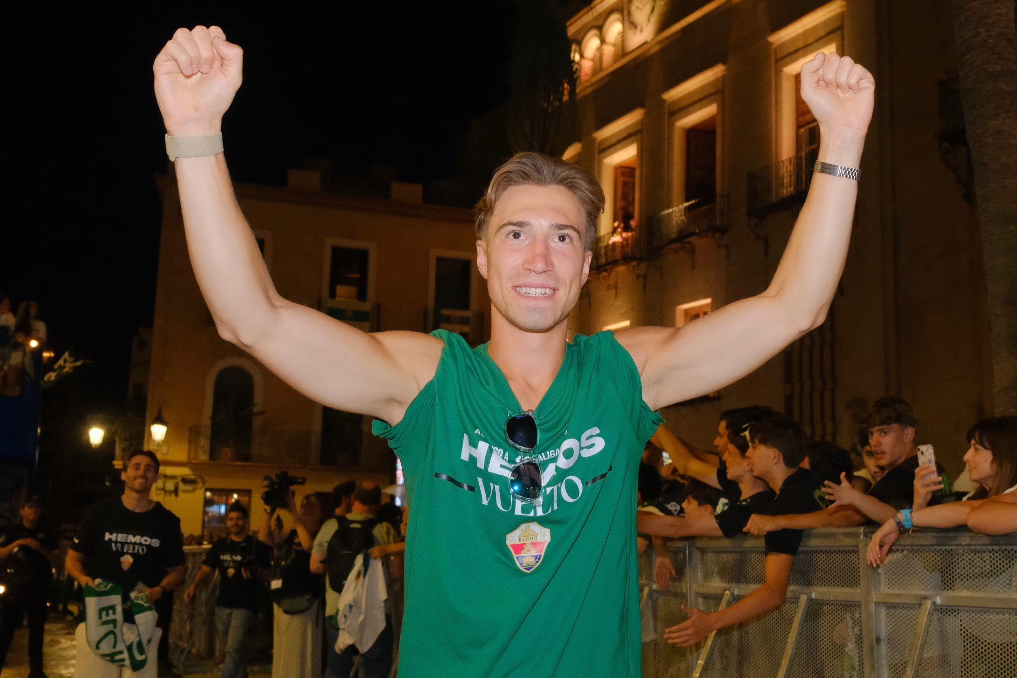 El Elche CF y su afición celebran un histórico ascenso