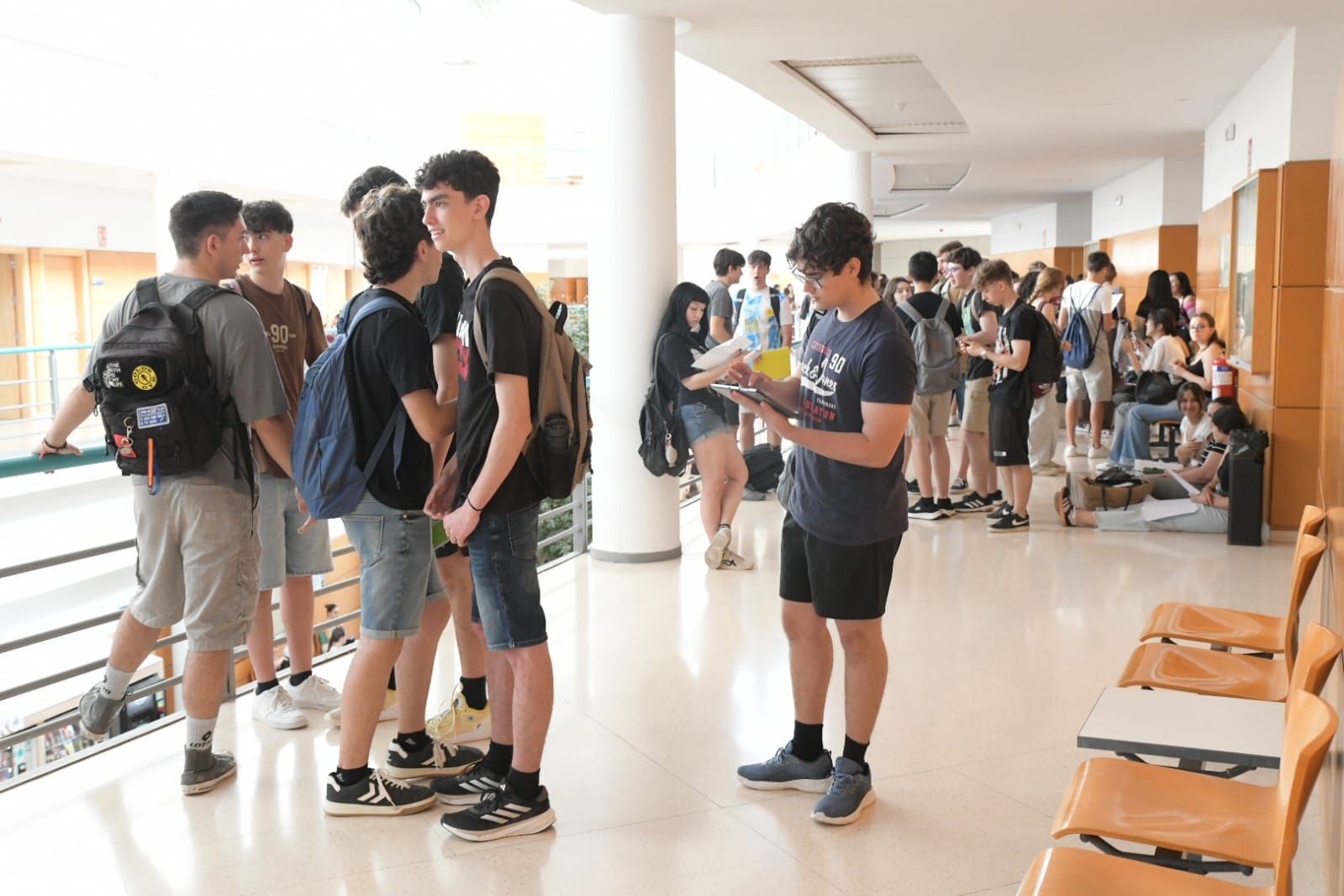 Más de 8.200 jóvenes alicantinos deciden a partir de hoy su futuro en la PAU