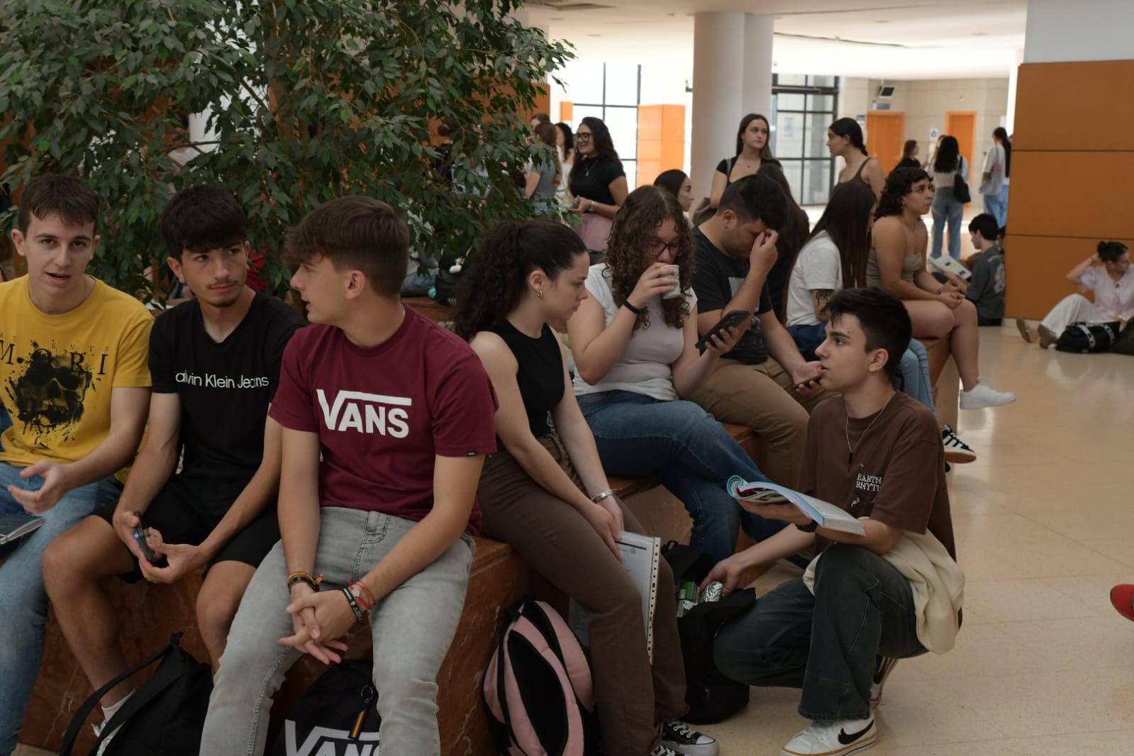 Más de 8.200 jóvenes alicantinos deciden a partir de hoy su futuro en la PAU