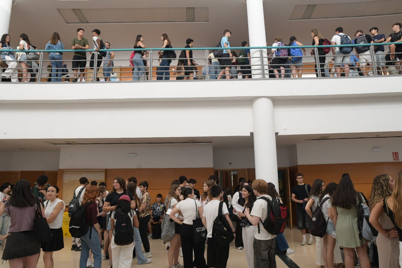 Más de 8.200 jóvenes alicantinos deciden a partir de hoy su futuro en la PAU