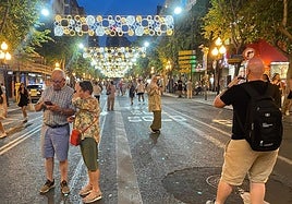 Encendido de luces en el centro de Alicante.