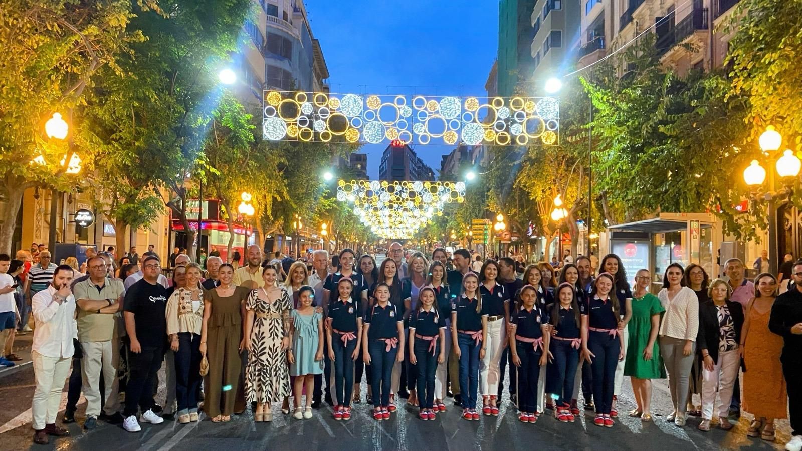 Alicante ya brilla &#039;a la llum de les Fogueres&#039;
