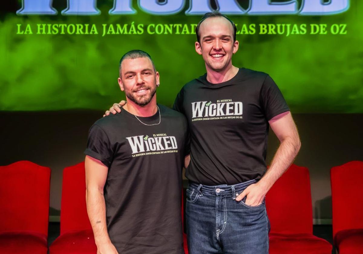 Alicante Actor Triumphs in 'Wicked' Musical After Dancing with Rihanna, Shakira, and Becky G