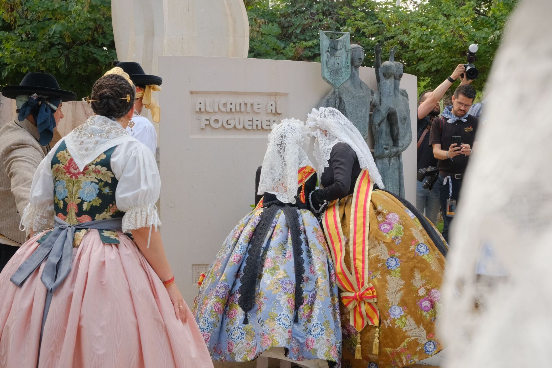 La música marca el inicio de la fiesta de las Hogueras de Alicante 2025