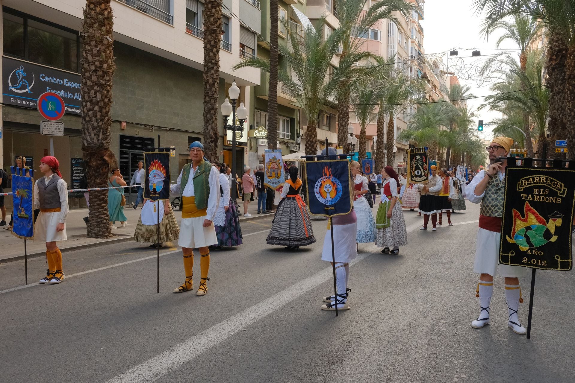 Así ha sido el Desfile del Pregón de las Hogueras de Alicante 2025