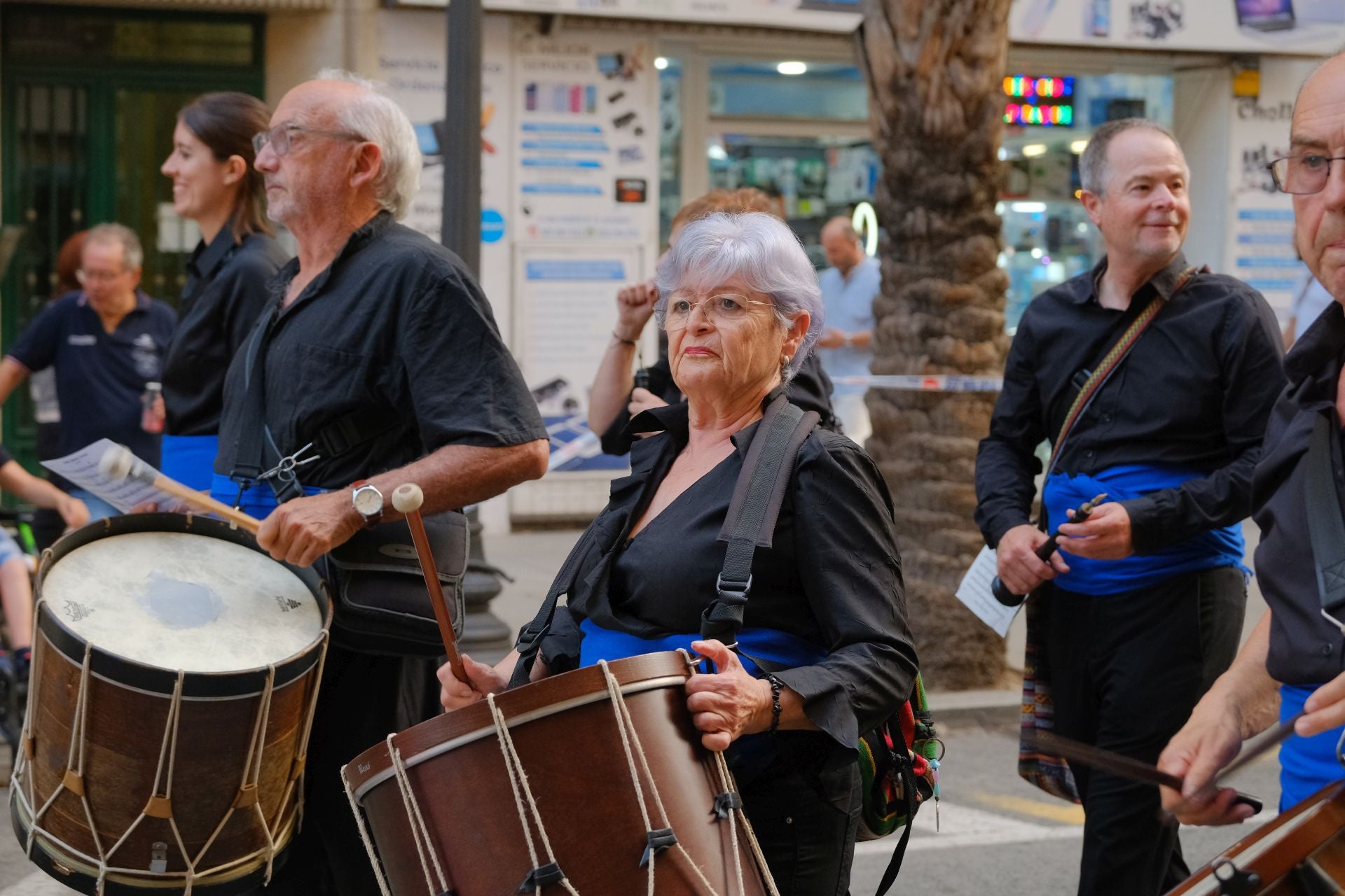 Así ha sido el Desfile del Pregón de las Hogueras de Alicante 2025