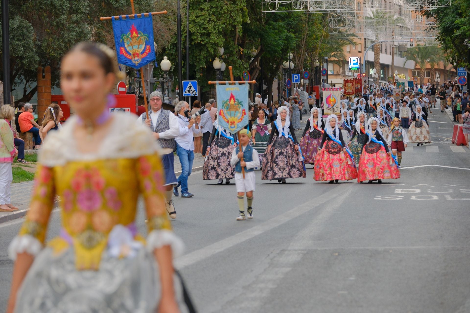 Así ha sido el Desfile del Pregón de las Hogueras de Alicante 2025