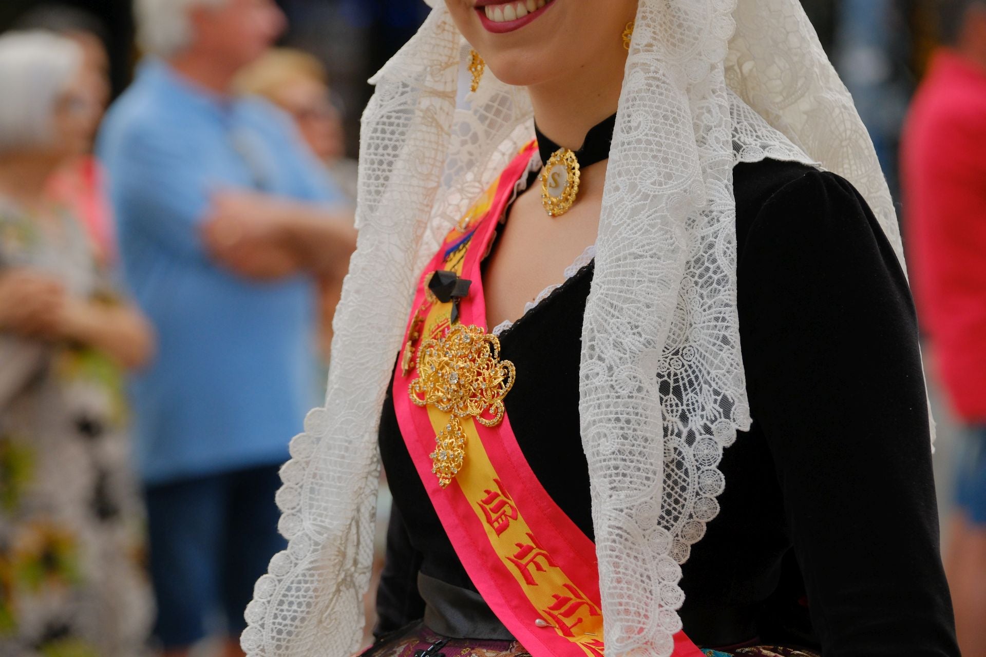 Así ha sido el Desfile del Pregón de las Hogueras de Alicante 2025