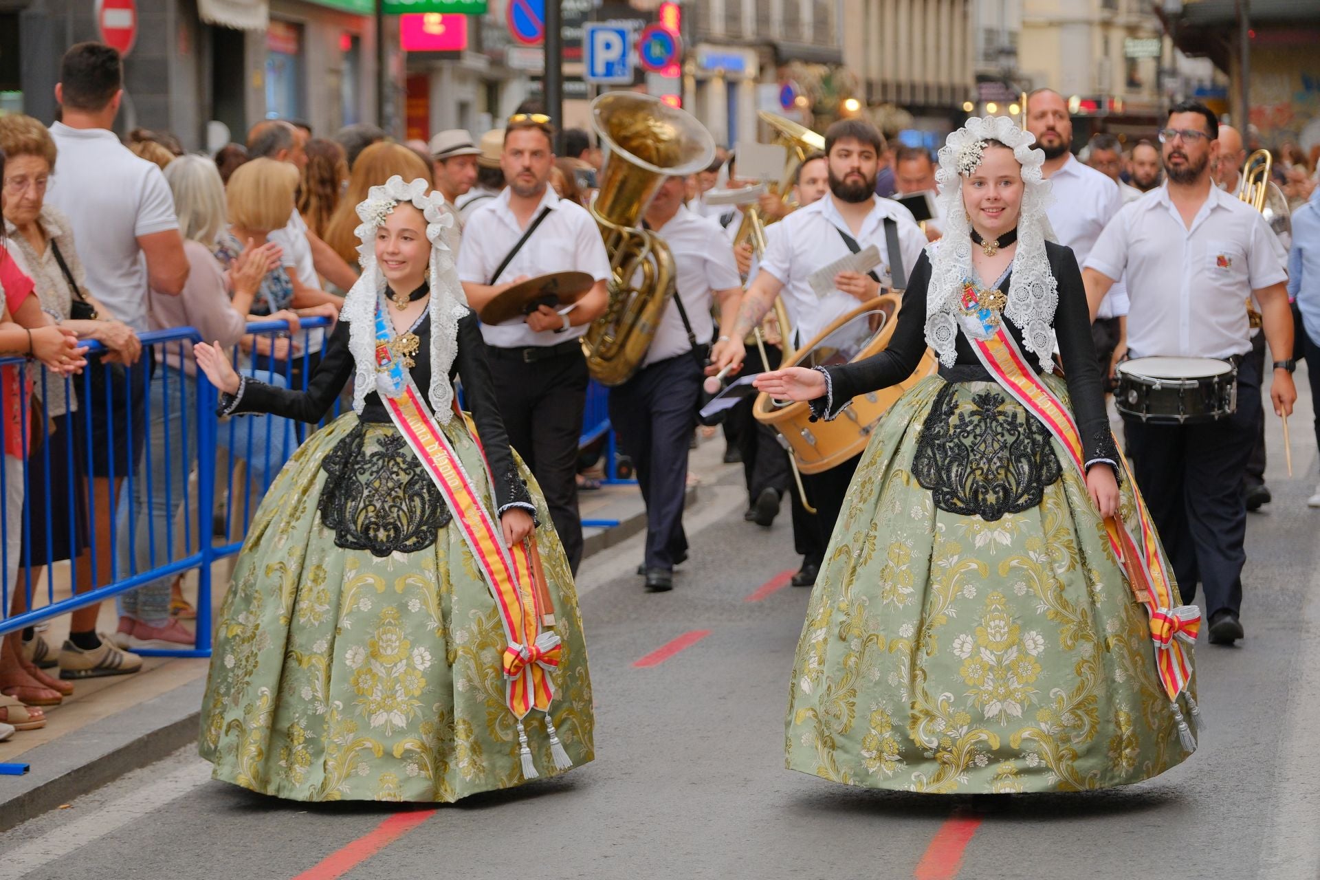 Así ha sido el Desfile del Pregón de las Hogueras de Alicante 2025
