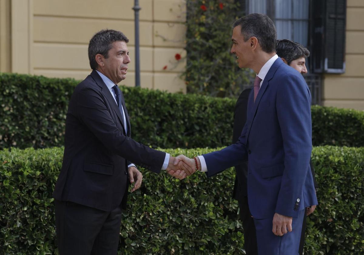 El presidente del Gobierno, Pedro Sánchez, y el presidente de la Generalitat, Carlos Mazón.