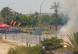 Disparo de la mascletà en La Florida este domingo.