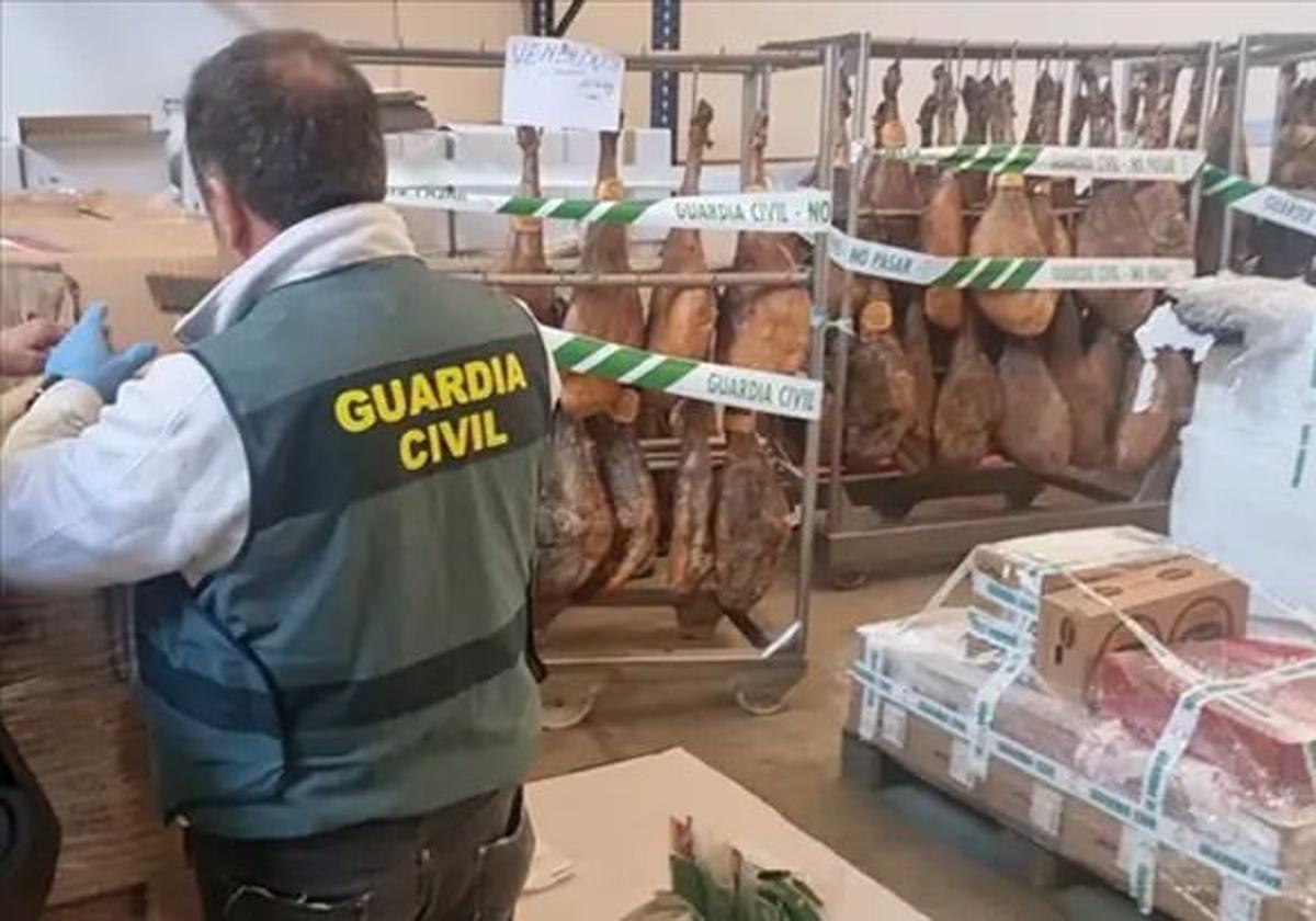 Operativo contra la falsificación de alimentos.