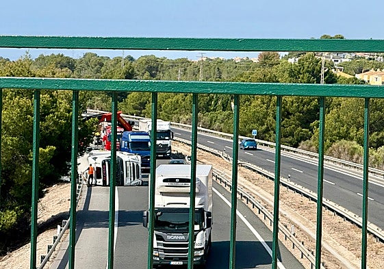 Imagen de uno de los camiones accidentados