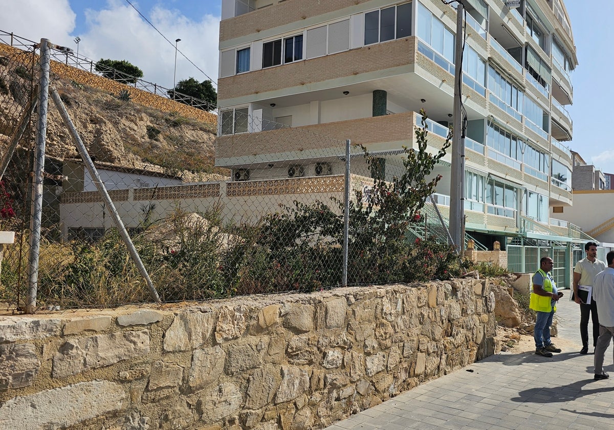 La Vila Joiosa begins construction of lift connecting Centro Beach with Barberes Sur
