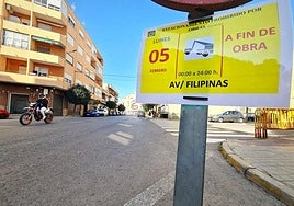 Cartel de las obras en el eje 'Tres Avenidas'.