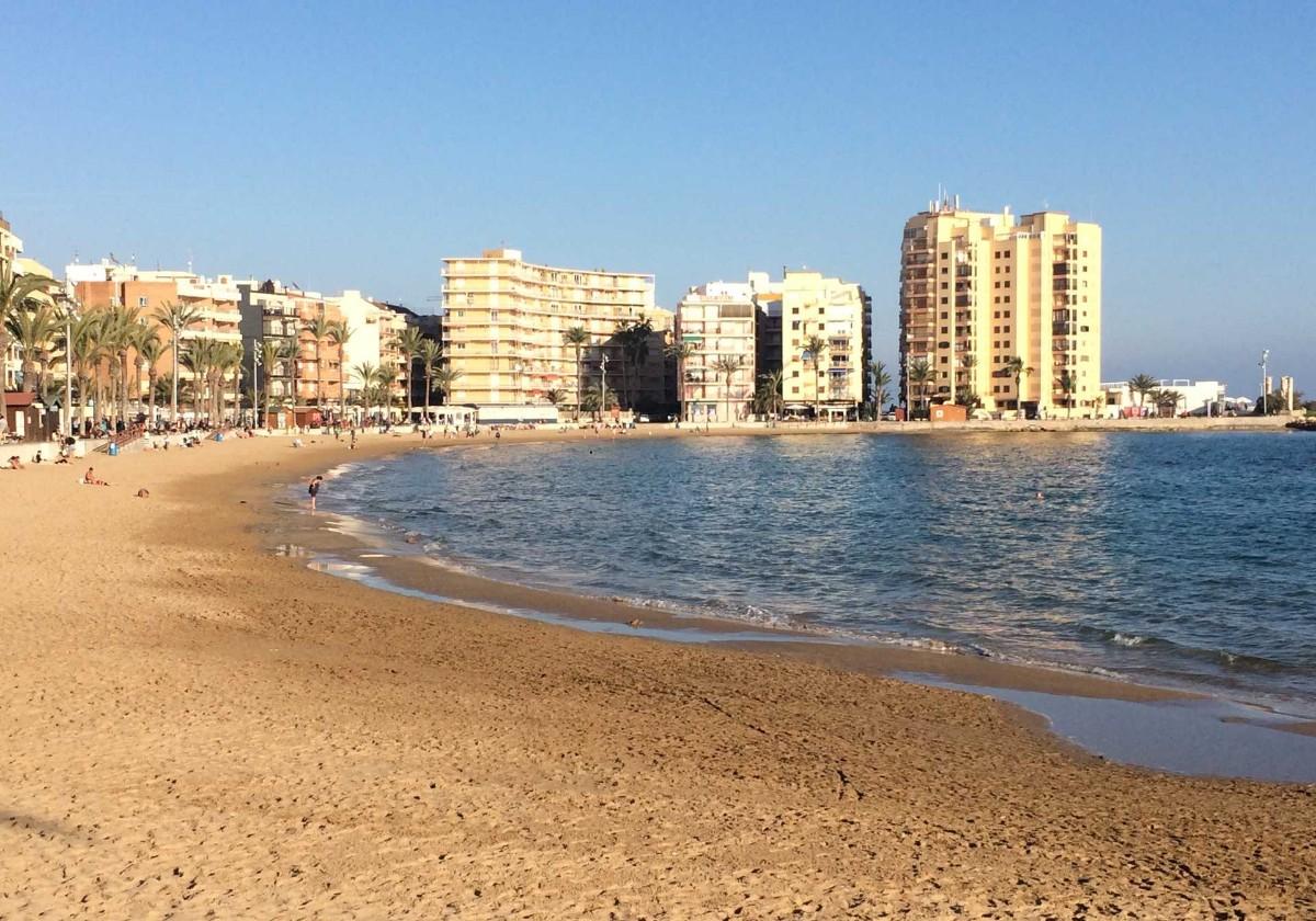 Tercer ahogado de la temporada de baño en Alicante: un hombre de 70 años en una playa de Torrevieja