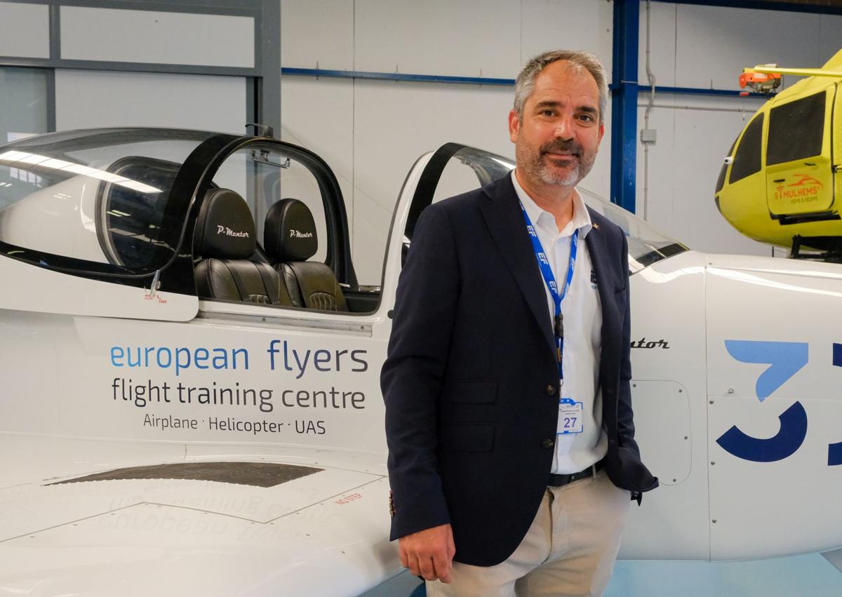 Imagen secundaria 1 - La cantera de pilotos de las grandes aerolíneas europeas está en Alicante