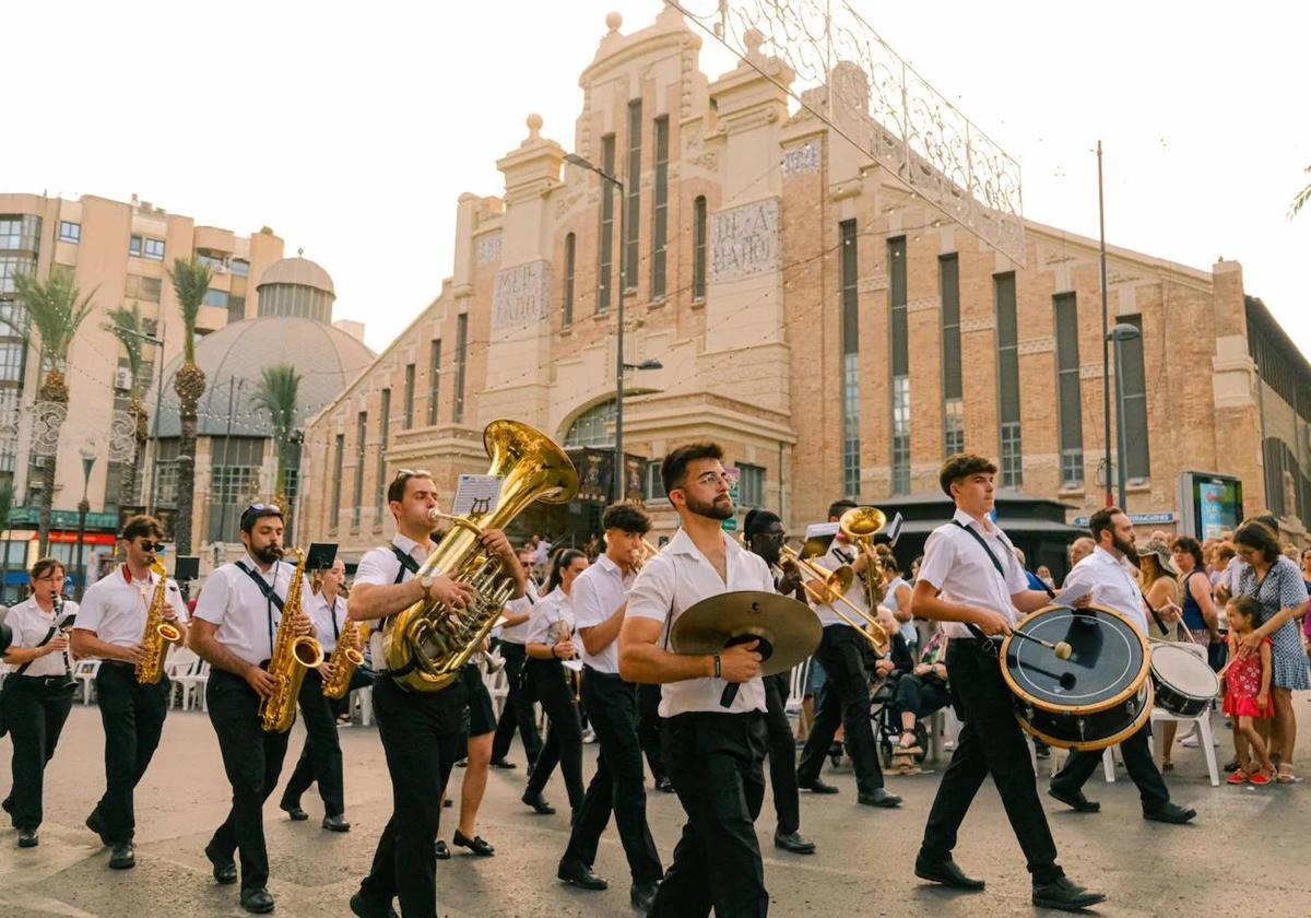 Entrada de bandas de las Hogueras de Alicante.