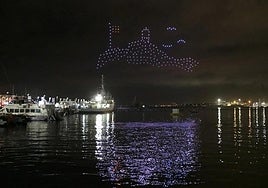 El castillo de Santa Bárbara formado por drones.