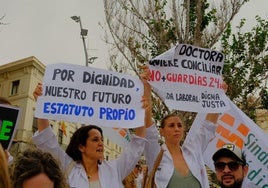 Protesta de este viernes en la Plaza de la Montañeta de Alicante.
