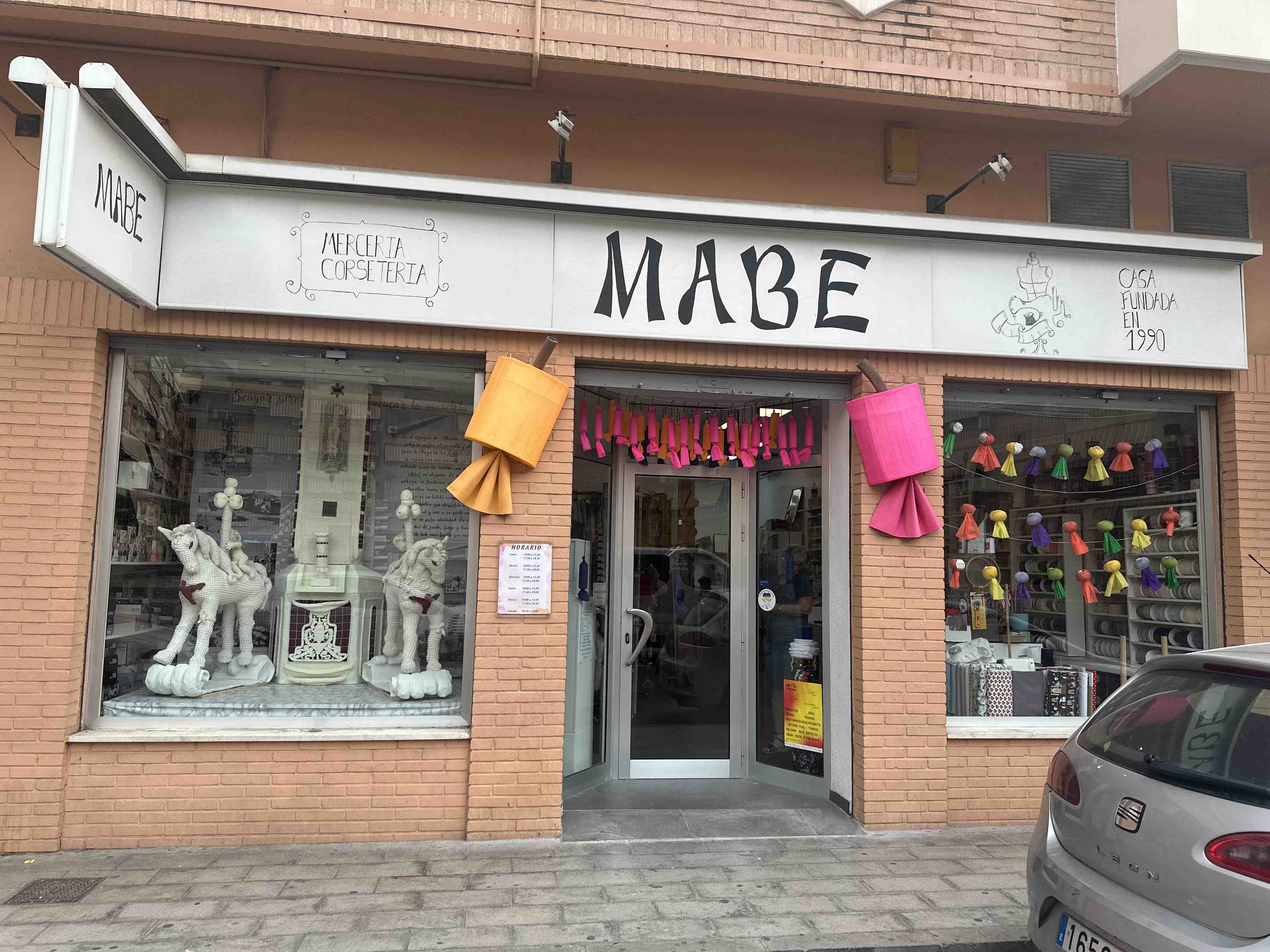 Estos son los comercios de Alicante finalistas en el concurso de Hogueras