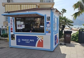Uno de los dos nuevos puntos de atención turística instalados en Calp.