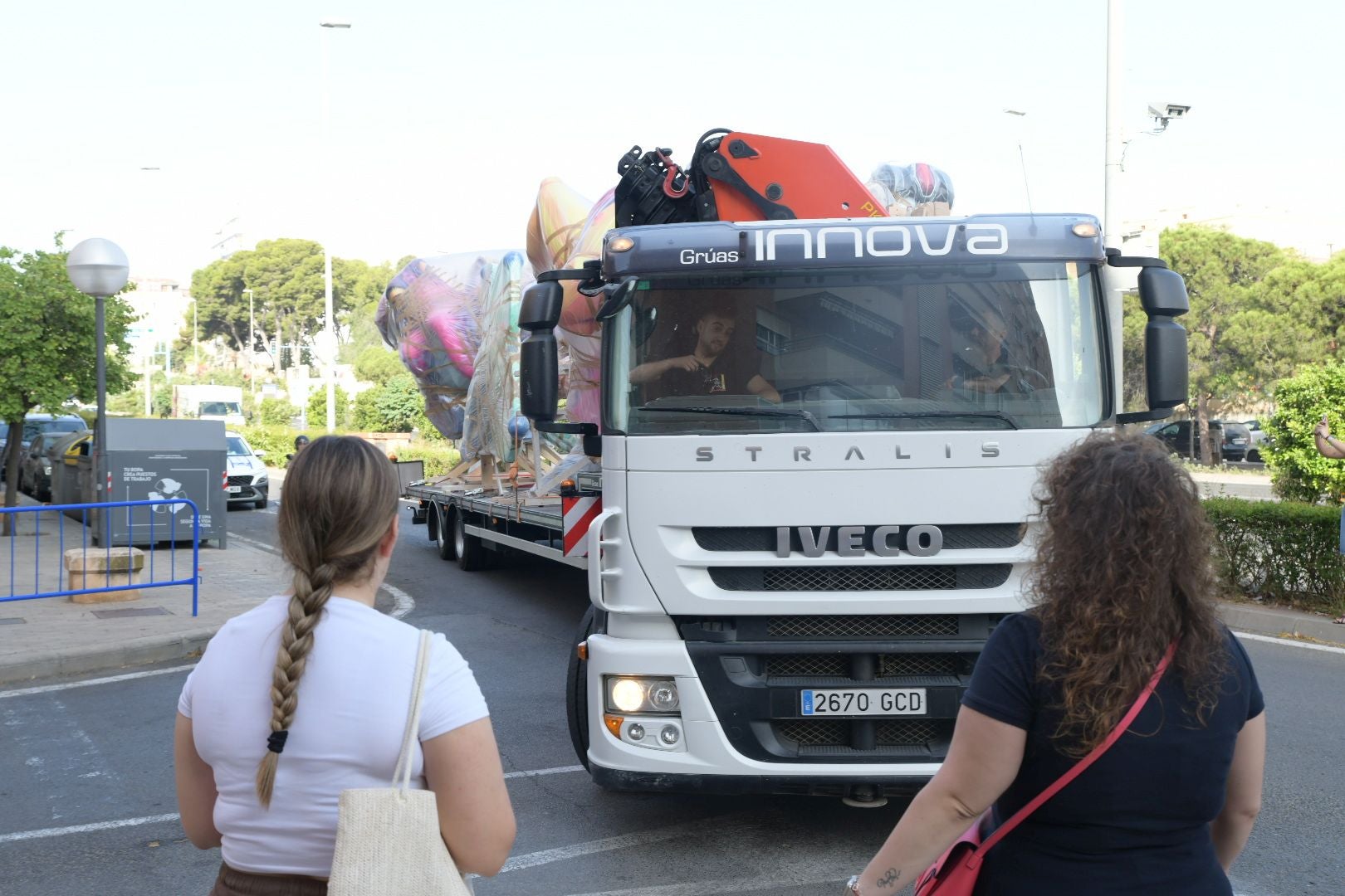 Las Hogueras toman ya las calles de Alicante