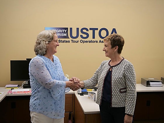 Reunión de la consellera con el turoperador de Estados Unidos.