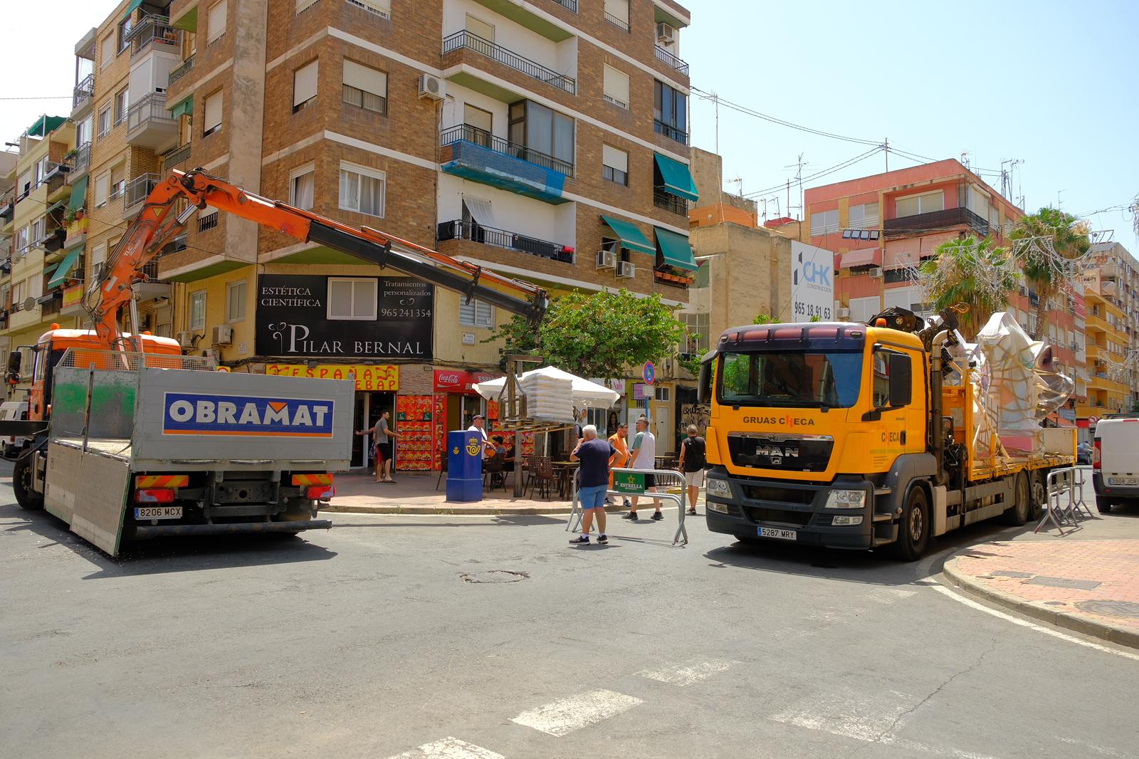 Las Hogueras toman ya las calles de Alicante