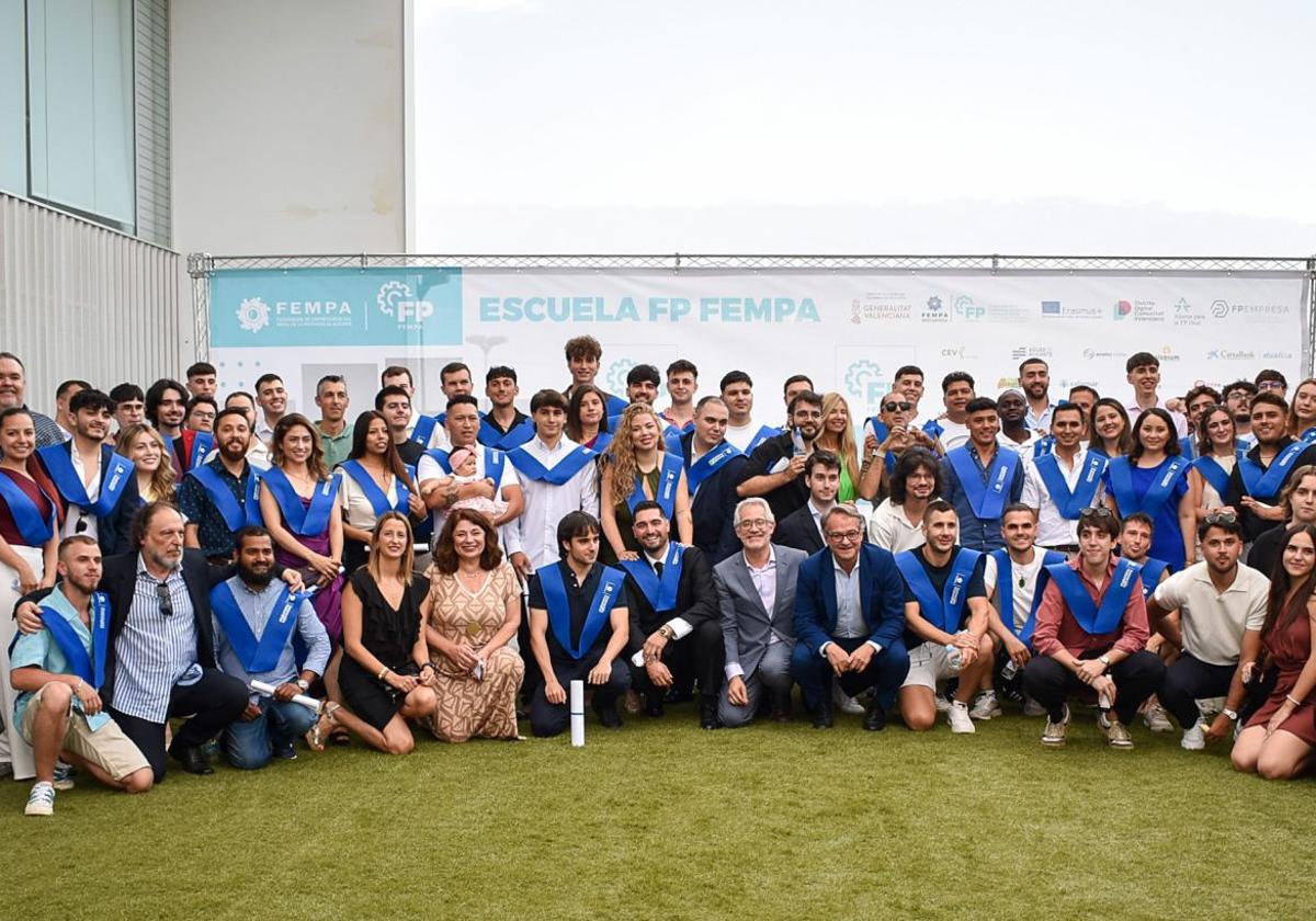Graduados de la escuela de Fempa.