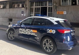 A patrol in front of the Benidorm Police Station.