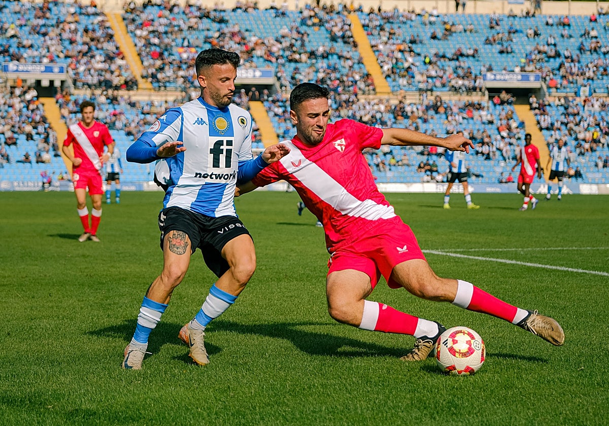 Javi Moreno, durante el Hércules-Sevilla Atlético.