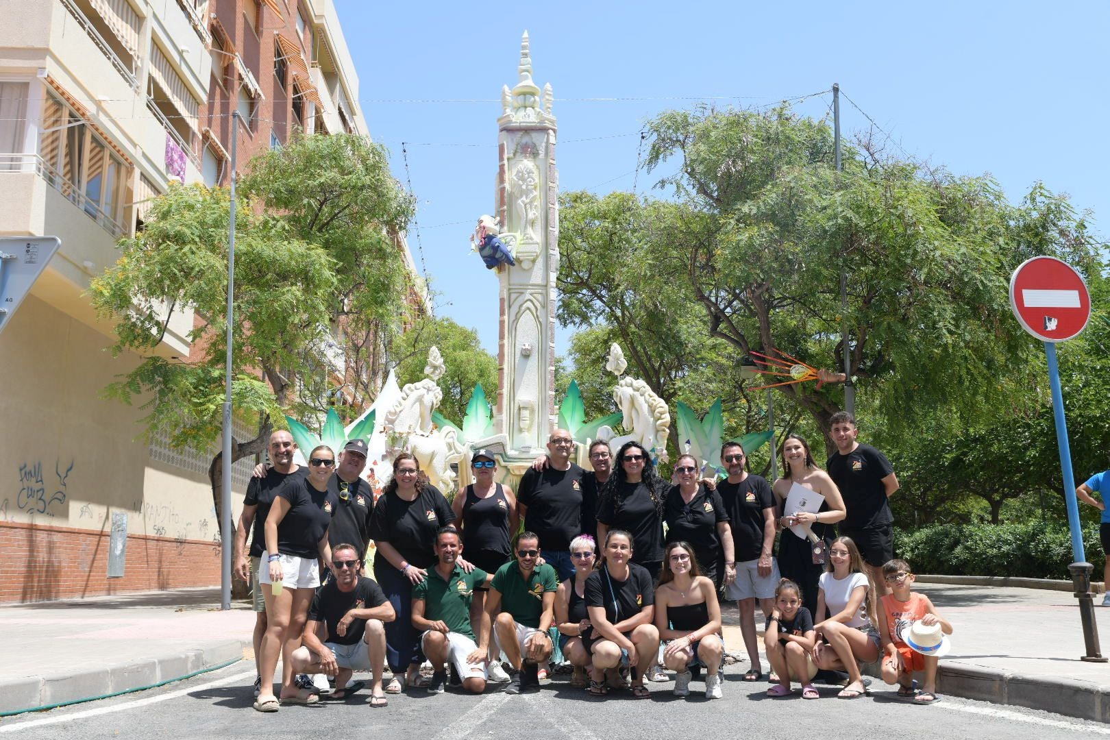 Todas las barracas que han optado a la portalada más alicantina de TodoAlicante