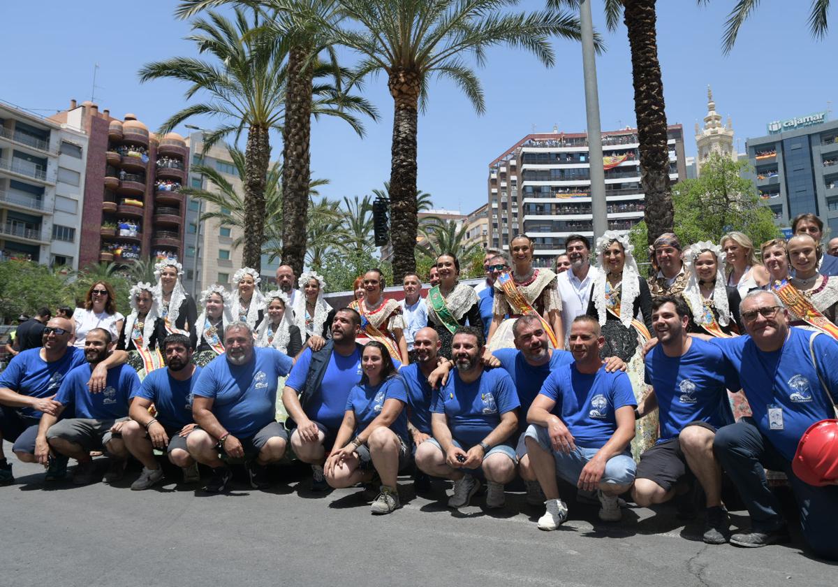Photograph with the pyrotechnicians.