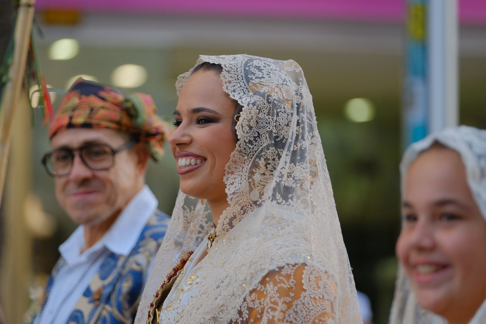 Las Hogueras cumplen con la patrona de Alicante