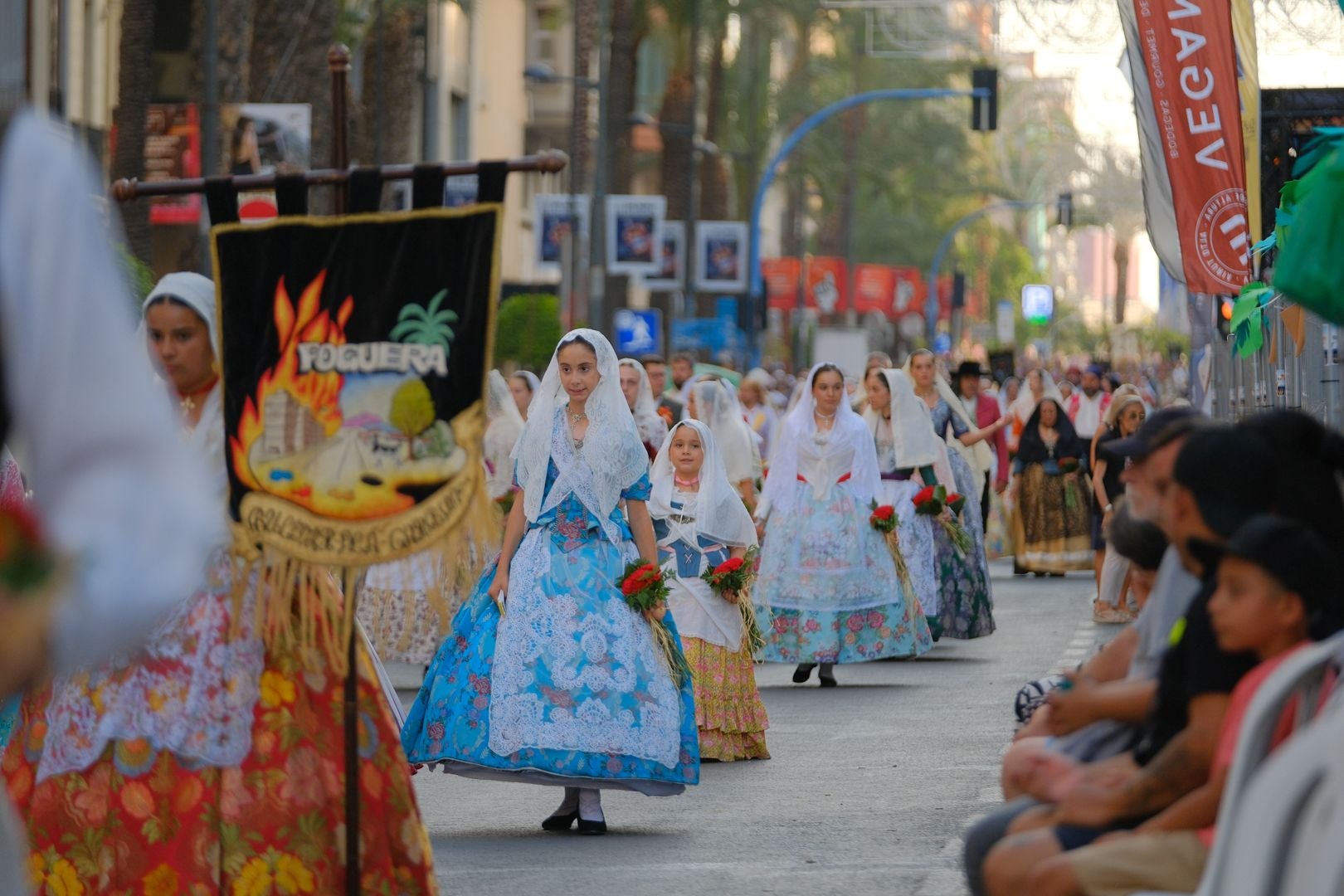 Las Hogueras cumplen con la patrona de Alicante