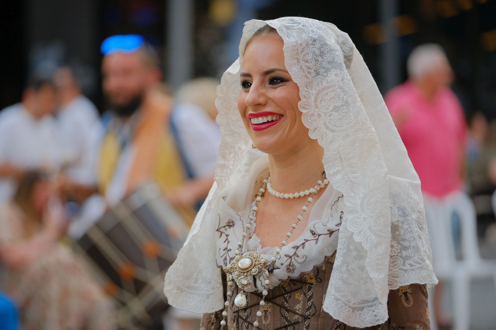 Las Hogueras cumplen con la patrona de Alicante