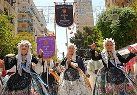 Día histórico para Baver-Els Antigons con su banderín negro de primer premio de Especial