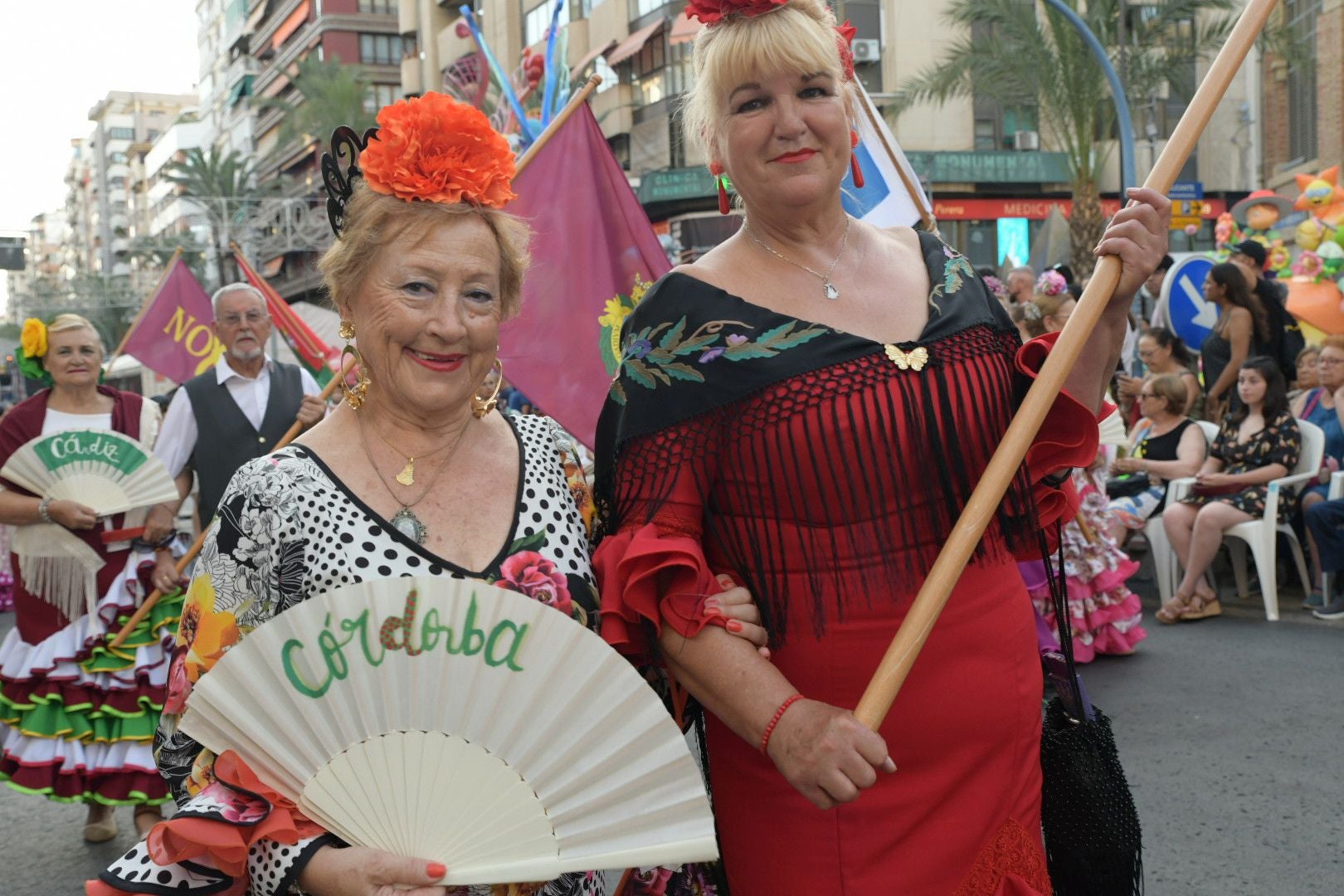 La música del mundo llega a Alicante en el desfile internacional de las Hogueras 2025