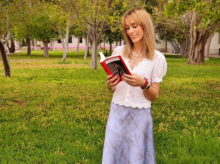 María José Marcos launches 'Dante and the (Bad) Women', a novel about open wounds