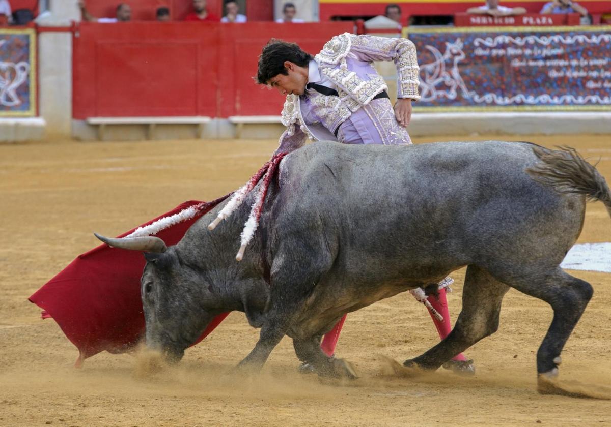El diestro francés Sebastián Castella durante un festejo taurino de las Fiestas del Corpus Christi de Granada.