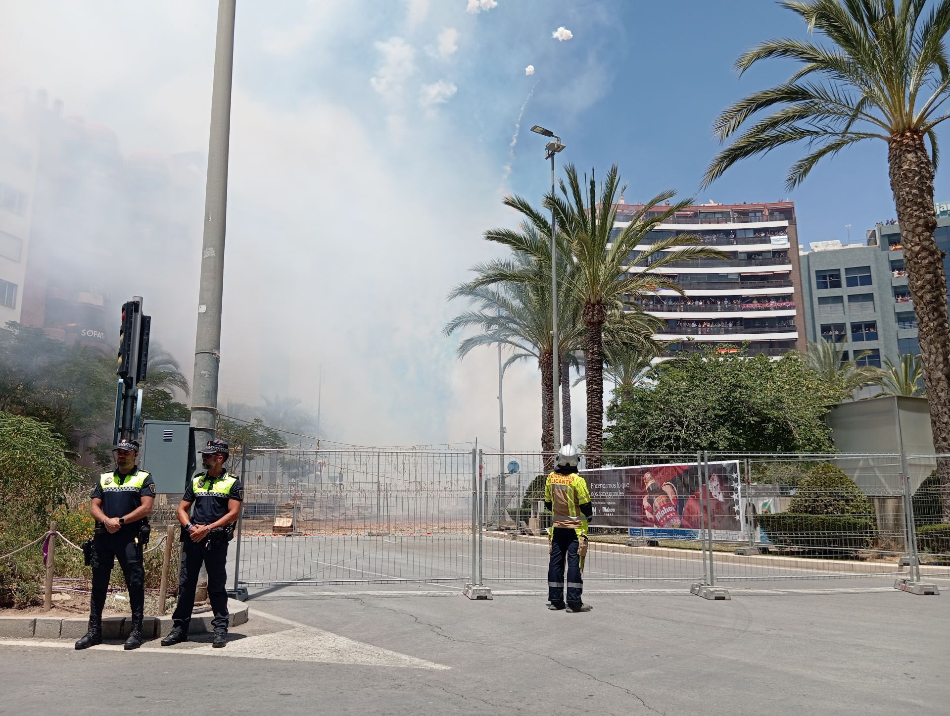 Emoción por todos los poros en la última mascletà de las Hogueras 2025