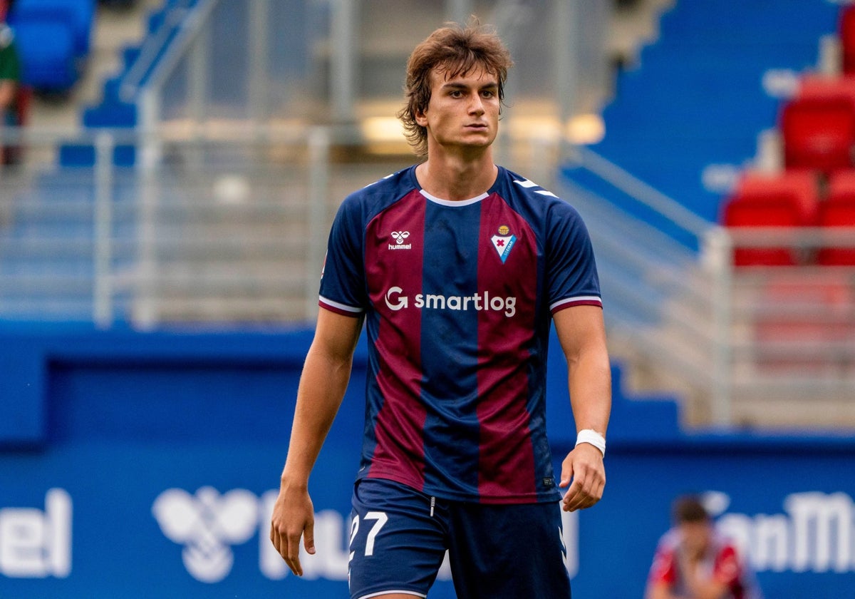 Slavy, durante un partido con el Eibar.
