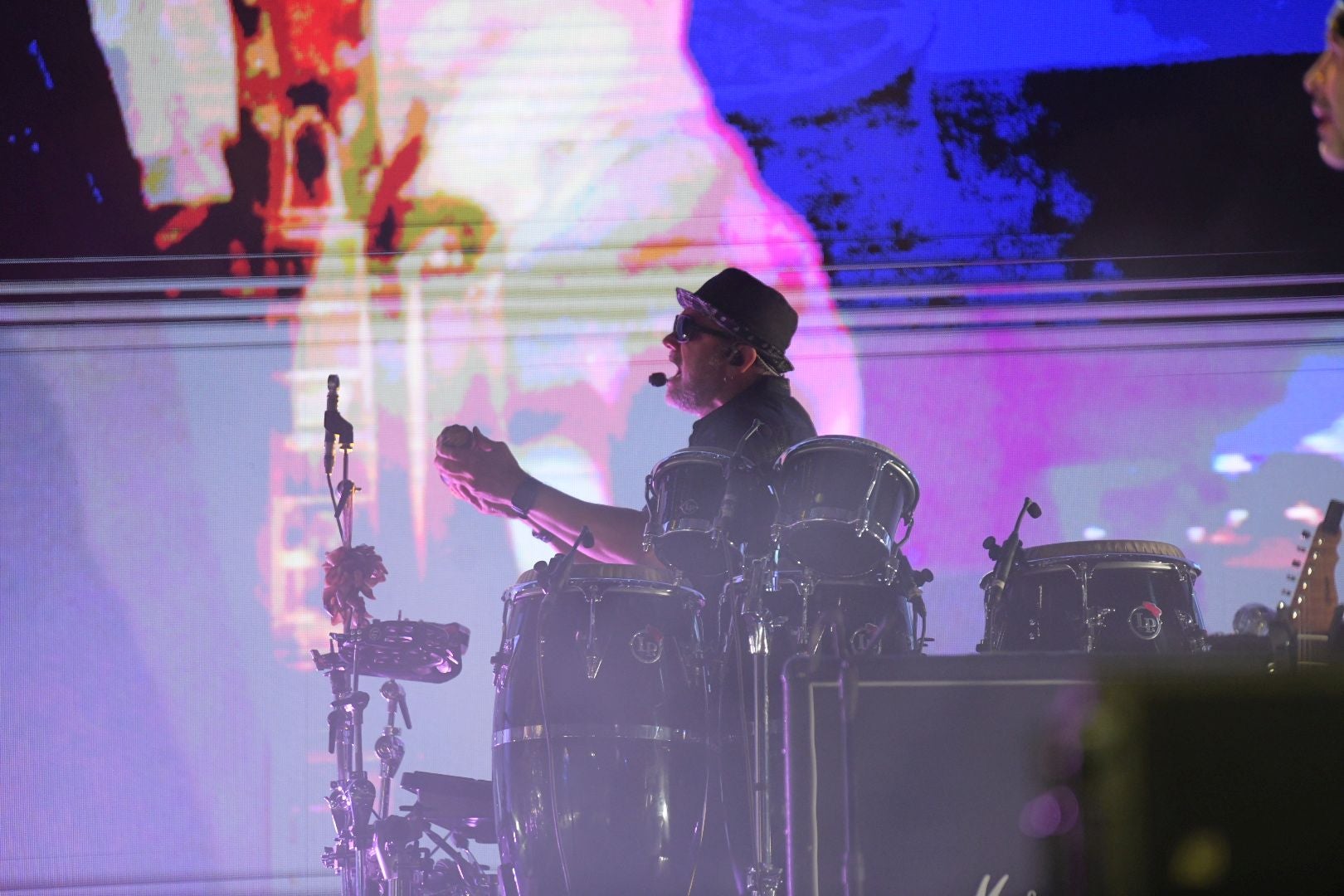 Alicante se rinde a Maná