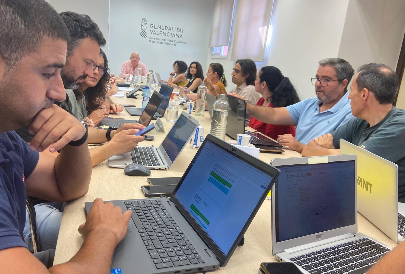 Mesa de Educación donde se ha dado traslado a los sindicatos las instrucciones para la organización del próximo curso escolar.