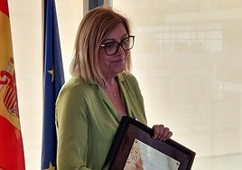Imagen de Ángela Llorca durante un homenaje recibido en 2023