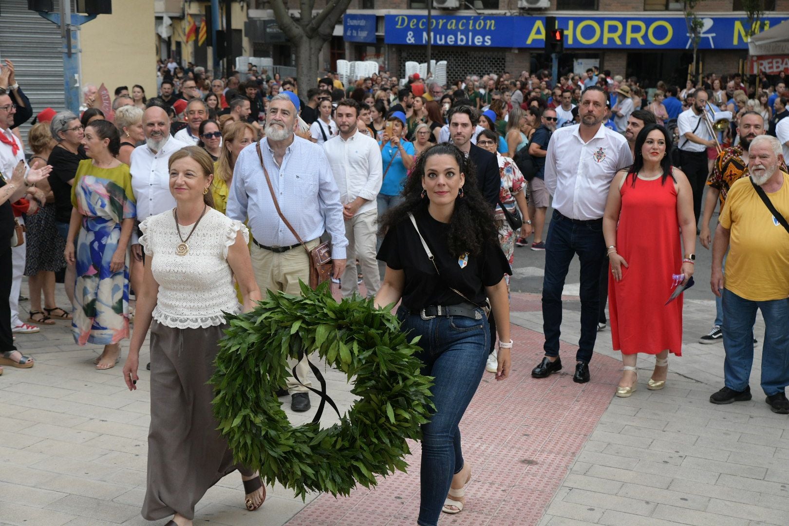 La Entrada de Bandas pone música a las fiestas de Moros y Cristianos de San Blas