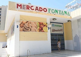 El mercado de Fontana, cerrado al público.