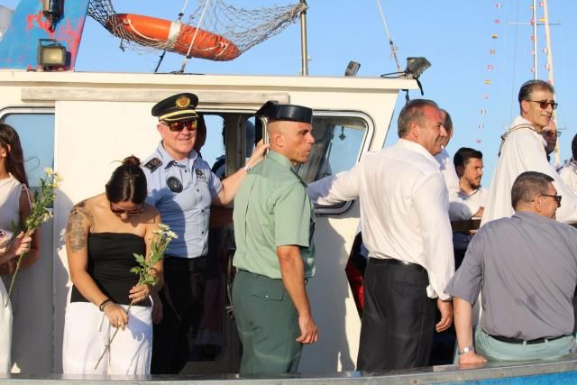 El Campello navega para arropar a la Virgen del Carmen